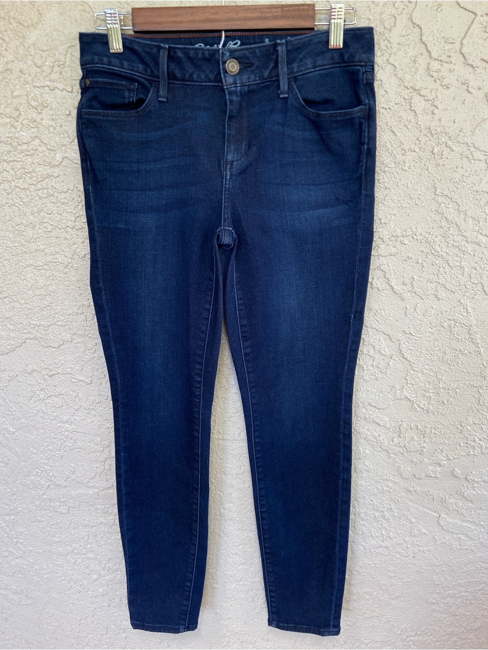 Eddie Bauer Mid Rise Slightly Curvy Skinny Ankle Stretch Jeans Dark Wash Size 2 - Picture 2 of 14
